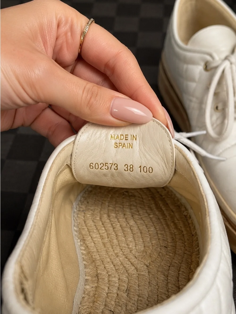 GUCCI Pilar Matelassé GG Platform Espadrilles White Leather Size 38 NWOT